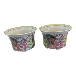 Mottahedeh Pair of Large Cache Pots For Sale