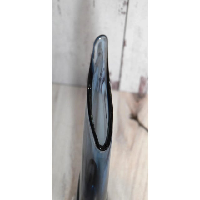 1990s Modern Sleek Branson Midnight Blue Slender Art Glass Calla Vase, Signed For Sale - Image 10 of 13