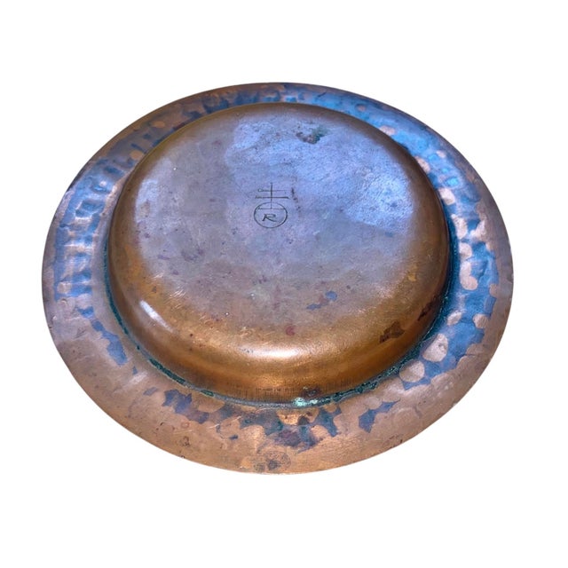 Early 20th Century Antique Arts & Crafts Roycroft Hand Hammered Copper Ashtray / Catchall For Sale - Image 5 of 5