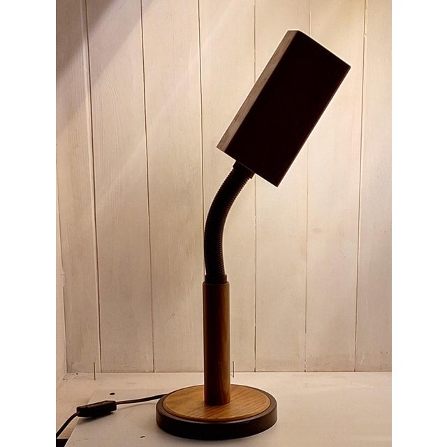 1970s Vintage Adjustable Desk Lamp with Pine and Brown Metal Frame, 1970s For Sale - Image 5 of 7