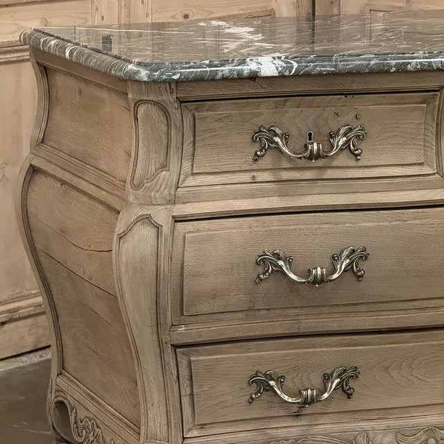 Antique 19th Century Country French Louis XV Bombe Commode in Stripped Oak With Gray Marble For Sale - Image 11 of 18