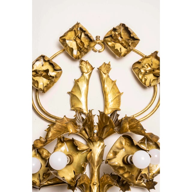 Large Art Nouveau Thistle Wall Sconce in Hammered Brass, France, 20th Century For Sale - Image 3 of 17