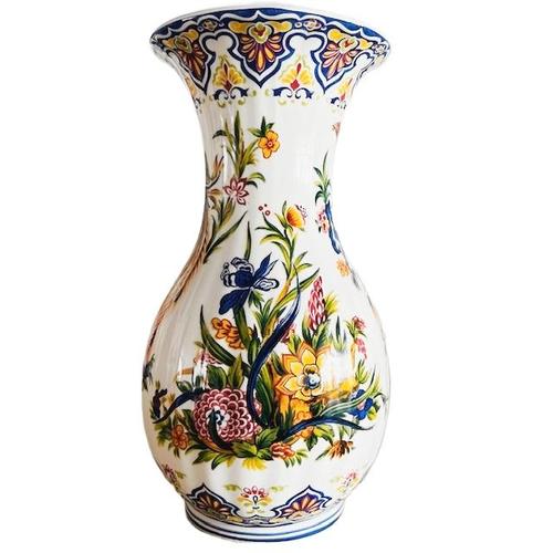 Vintage Italian Francesco Guarino Ceramiche Artistiche ceramic vase with peacock decoration from the 1950s. Beautiful vase...