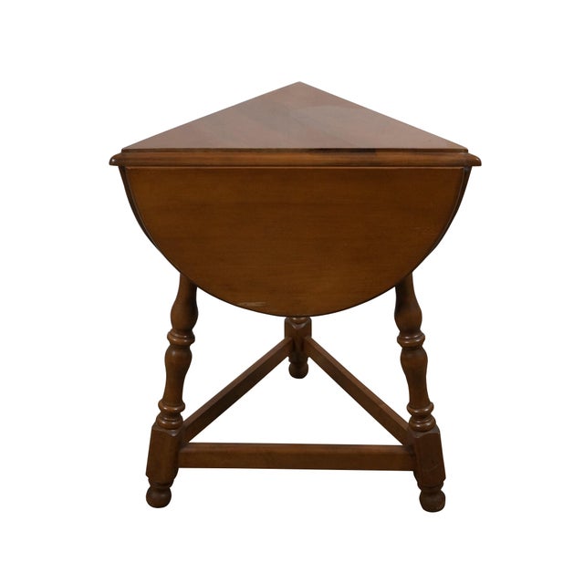 Traditional O'Hearn Sugar Maple Triangular Drop Leaf Pembroke Tripod Trefoil Clover Table For Sale - Image 3 of 12