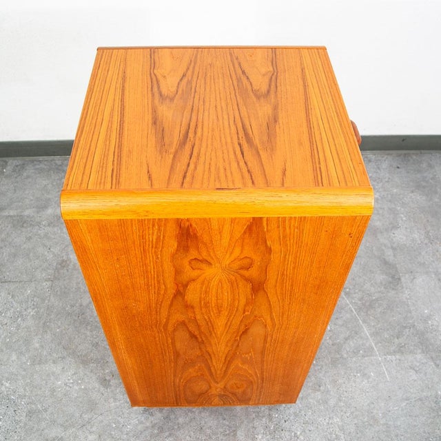Mid Century Danish Modern Compact Cabinet Teak Wood 2 Drawers Table Vintage MCM For Sale - Image 4 of 10
