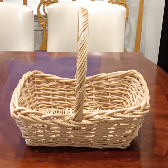 Late 20th Century Mid 20th Century Vintage Large French Natural Hand Woven Wicker Basket For Sale - Image 5 of 18