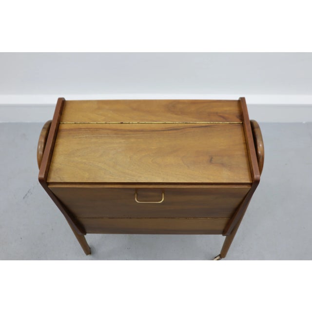 Mid-Century Sewing Chest, 1960s For Sale - Image 4 of 12