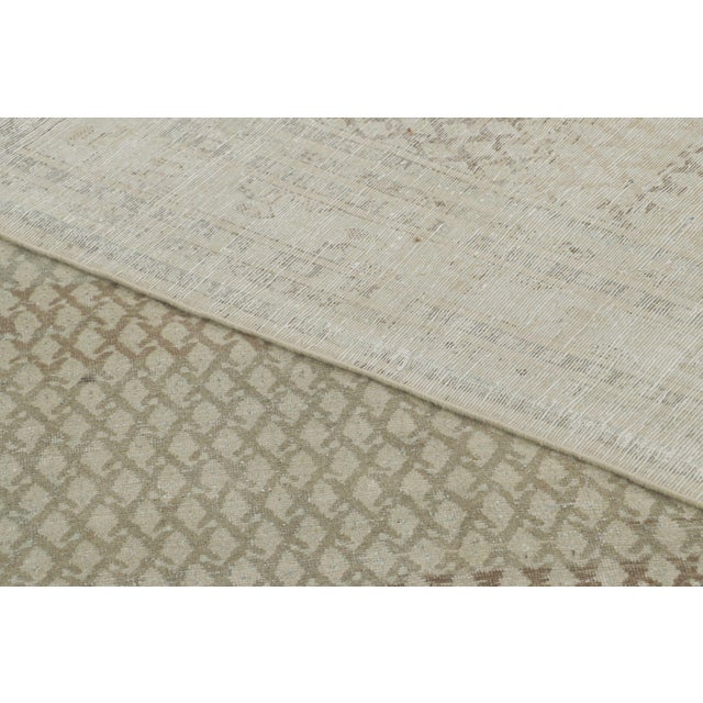 Traditional Antique Distressed Saraband Rug With Paisley Grid in Green Hues - Rug & Kilim For Sale - Image 3 of 7