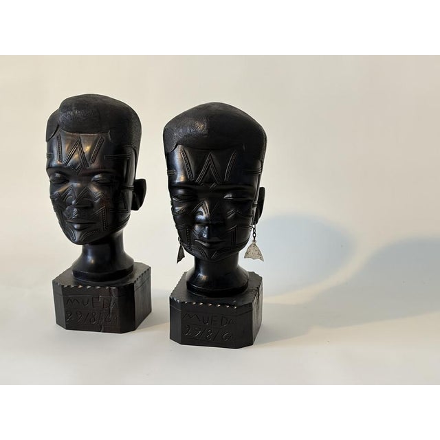 Mid-Century Modern Makonde Ebony Busts, Mueda, Mozambique, 1964, Set of 2 For Sale - Image 3 of 6