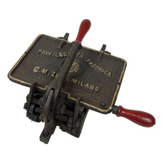 Oven Press, Early 1900s For Sale