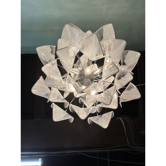 1960s Mazzega Murano Clear & White Petal Chandelier, Italy 1960's For Sale - Image 5 of 7
