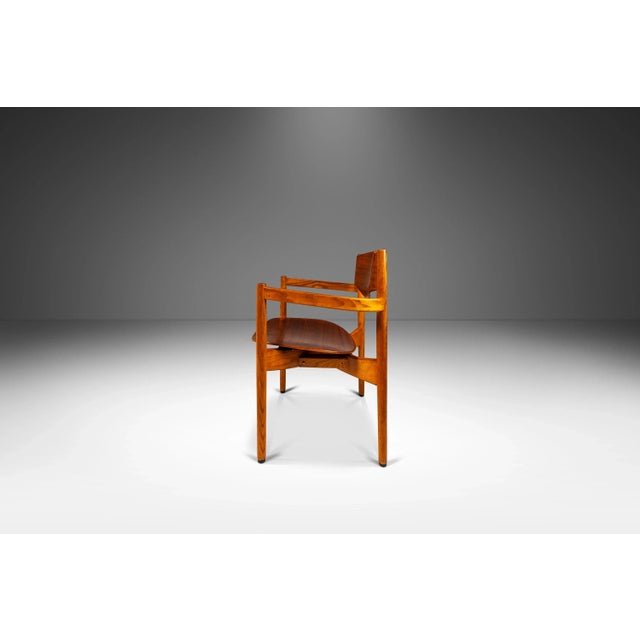 Jens Risom Set of 6 Mid-Century Modern Stacking General Purpose Chairs in Oak & Walnut by Jens Risom for Jens Risom Design, Usa, Circa 1960's For Sale - Image 4 of 12