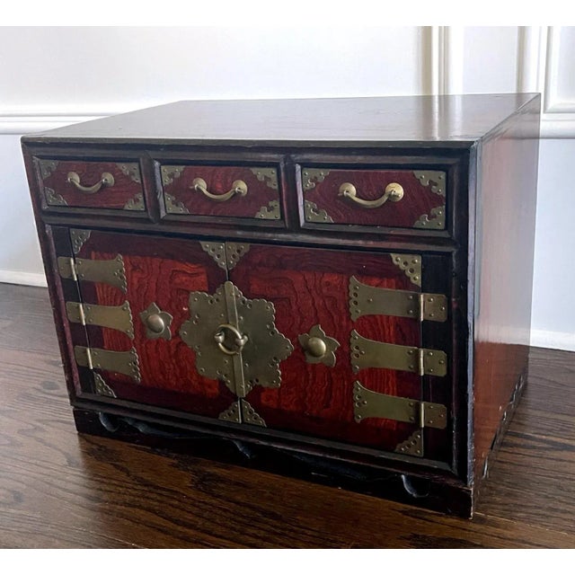 Wood Small Korean Cabinet With Drawers Gakkesuri Joseon Dynasty For Sale - Image 7 of 12