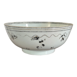 Antique Early 19th Century Chinese Export Porcelain Bowl for the American Federal Market Circa 1810