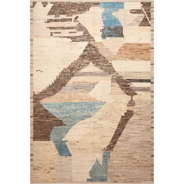 View this Beautiful Modern Eye-Catching Abstract Design Rug, Country of origin: Central Asia, Circa date: Modern