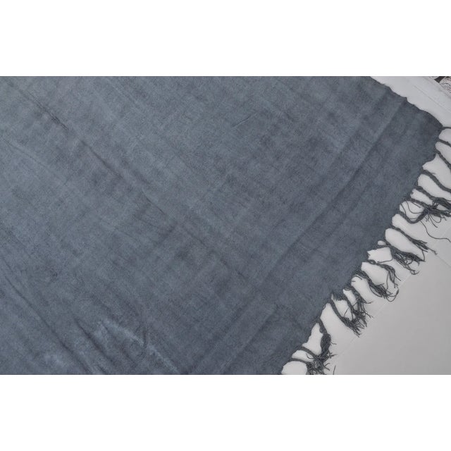 Vintage Anatolian Flatweave Kilim - Industrial Modernist Charcoal Gray Fringed Rug For Sale - Image 10 of 10