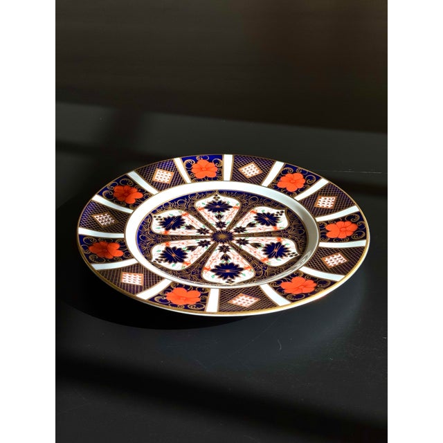 Scarlet 1975 Royal Crown Derby Old Imari ~ Pattern 1128 ~ XXXVIII ~ Salad Plate For Sale - Image 8 of 12