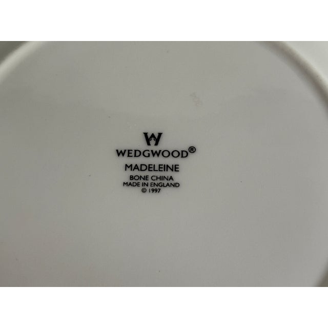 Postmodern Vintage English Madeleine Soup Plate from Wedgwood, 1990s For Sale - Image 3 of 6