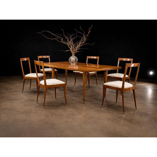This exceptional extendable dining table, designed by Giuseppe Scapinelli in the 1950s for a private Brazilian residence,...