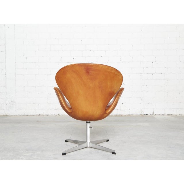 Fritz Hansen Swan Chair by Arne Jacobsen for Fritz Hansen, 2001 For Sale - Image 4 of 18