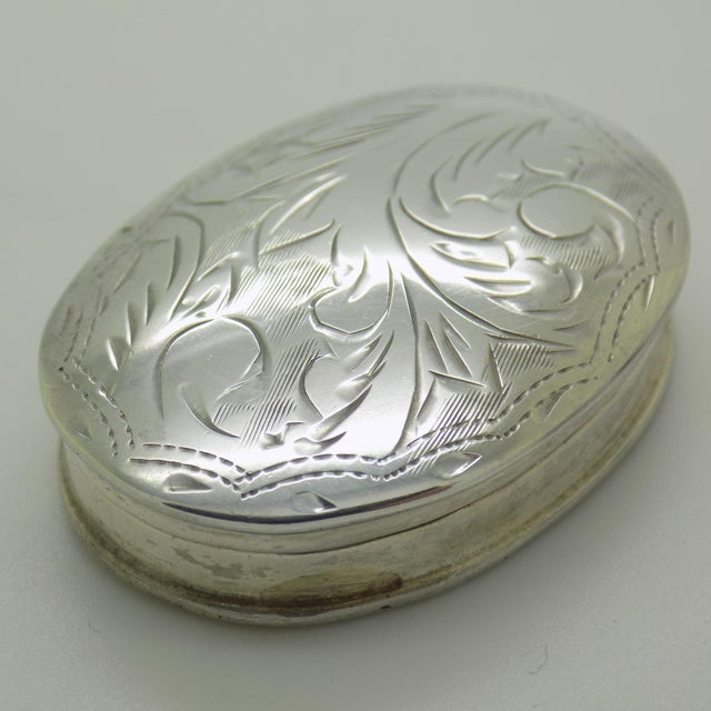 Vintage Italian Sterling Silver 925 Chiseled Oval Trinket Box by Gardenia Preziosi, 1980s For Sale - Image 4 of 14