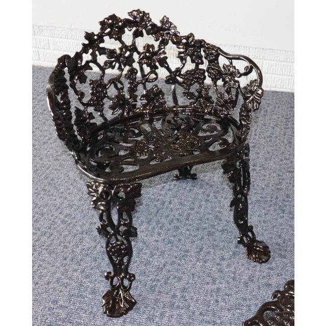English Circa 1950s — By J. F. Day & Co. Cast Iron Grapevine Garden Suite, 5 Pieces, Attributed For Sale - Image 3 of 13