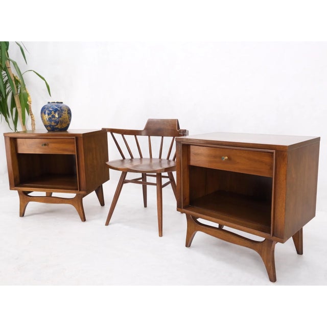 Pair walnut one drawer Mid-Century Modern end tables night stands MINT! Kagan Pearsall decor match.