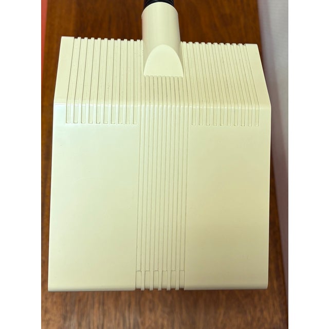 White 2D Ibis Table Light by Fulvio Battaglia for Thorn, 1980 For Sale - Image 12 of 14
