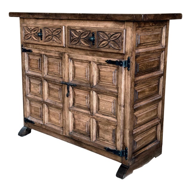 20th Century Catalán Spanish Dresser Carved in Walnut, 1920s For Sale