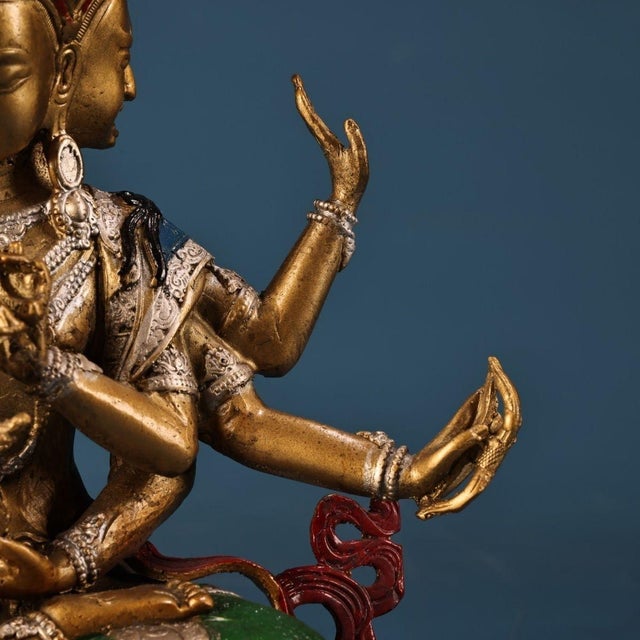 1980s Tibetan Gilt Painted Bronze Ushnishavijaya (Vijaya) Statue, Three‑Face Eight‑Armed Buddhist Goddess Sculpture For Sale - Image 10 of 10