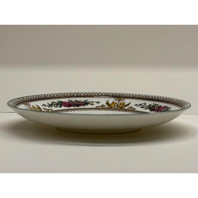 1988 Wedgewood Porcelain Hand-Painted W595 "Columbia" Plates - Lot of 32 Pieces For Sale - Image 9 of 10