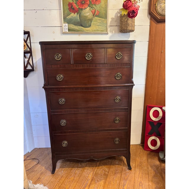 Vintage 5 drawer Mahogany Chest of drawers. All original brass hardware. No bad odors. Only some minor surface scratches....