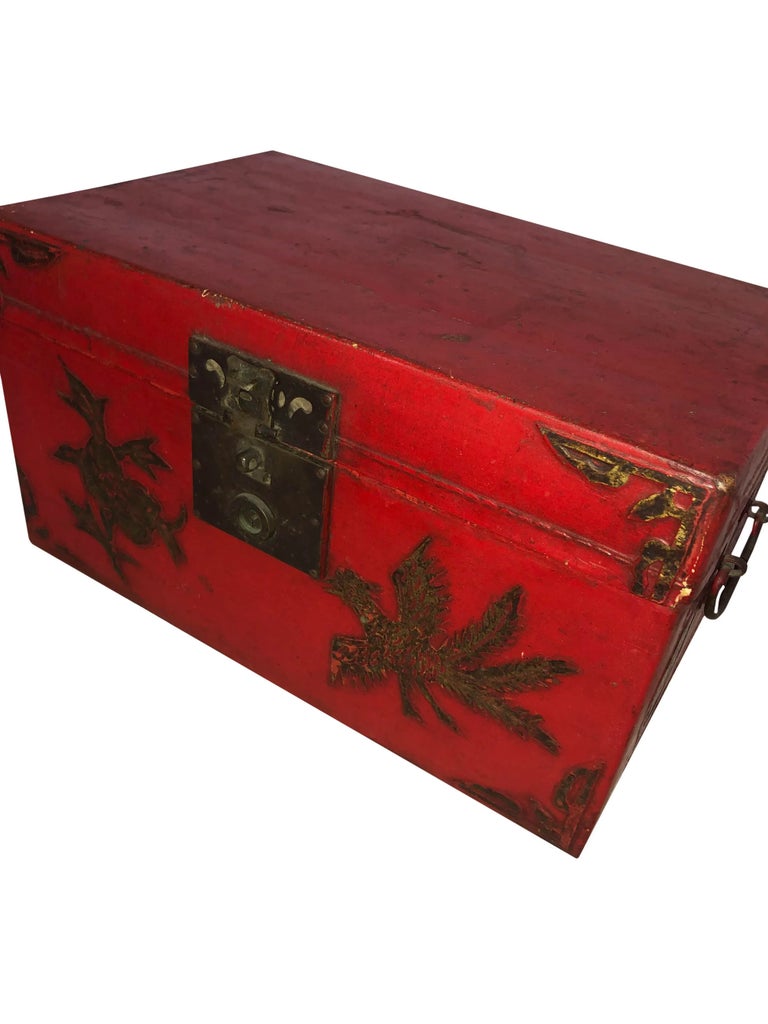 antique-chinese-red-lacquer-