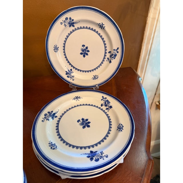 English Vintage Copeland Spode "Gloucester Blue" Dinnerware Service for 4 (16 Pieces) For Sale - Image 3 of 17