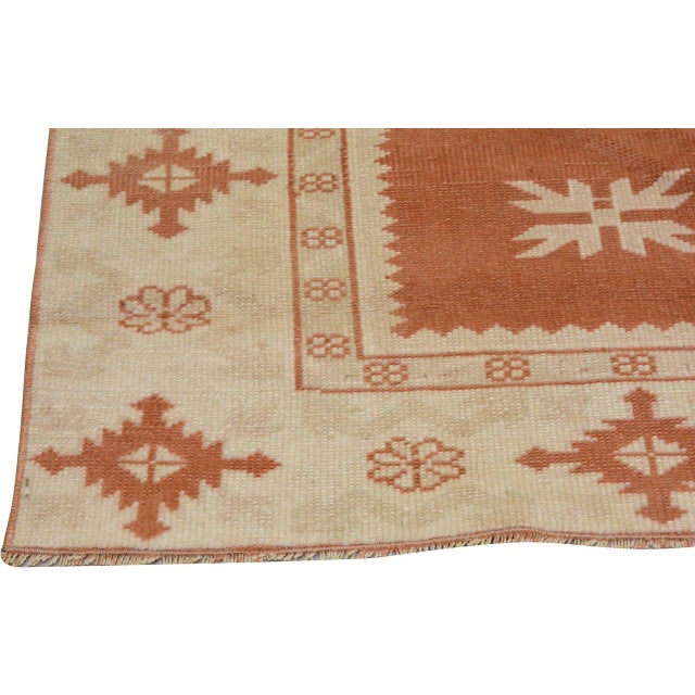 Vintage Turkish Anatolian Hand Knotted Wool Rug, 2'7''x4' For Sale - Image 4 of 4