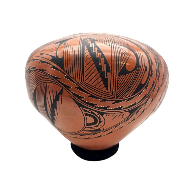 Signed Yolanda Quezada Mata Ortiz Polychrome Ceramic Vessel Casas Grandes 10" For Sale In San Francisco - Image 6 of 12