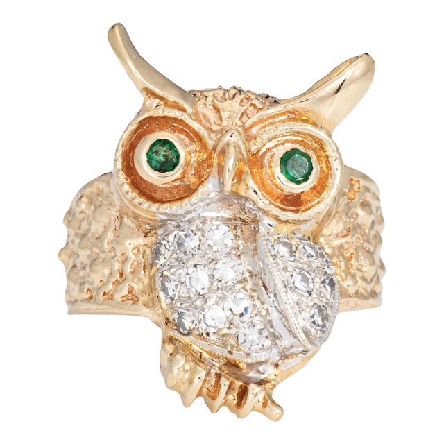 1970s Vintage Owl on Branch Ring 14k Yellow Gold Diamond Emerald Eyes Jewelry Size 6 For Sale