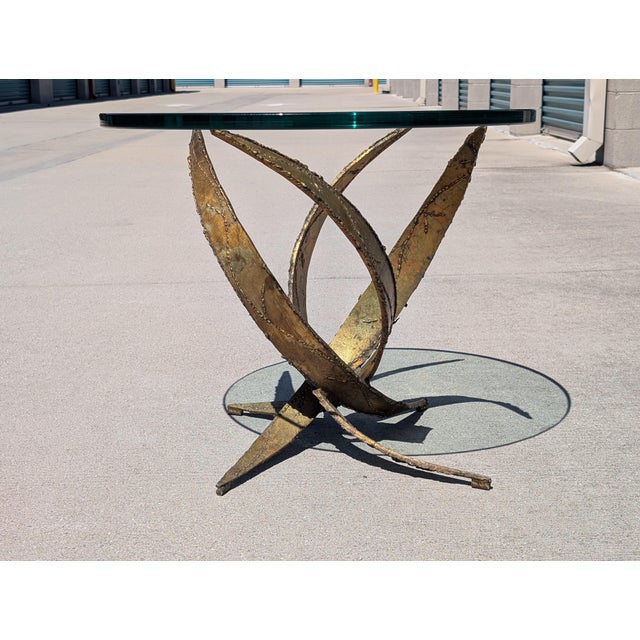 Just in, a striking vintage Mid Century Modern Brutalist side table by Silas Seandel, circa 1970s. This sculptural accent...