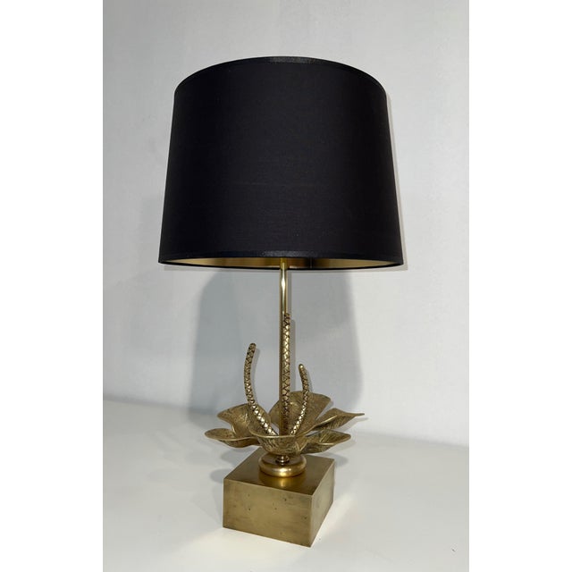 Mid-Century Modern Bronze and brass Nenuphar table lamp Attributed to Maison Charles. Circa 1970 For Sale - Image 3 of 8