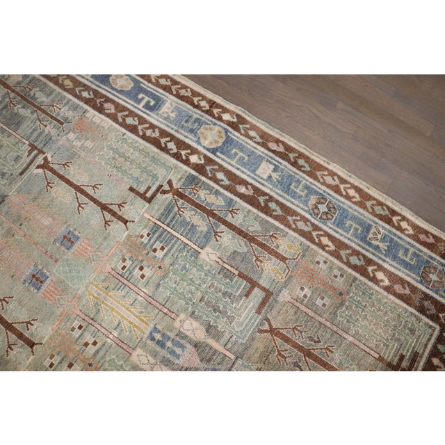 Willow Tree Persian Hamedan Rug no. j5206 For Sale - Image 4 of 7