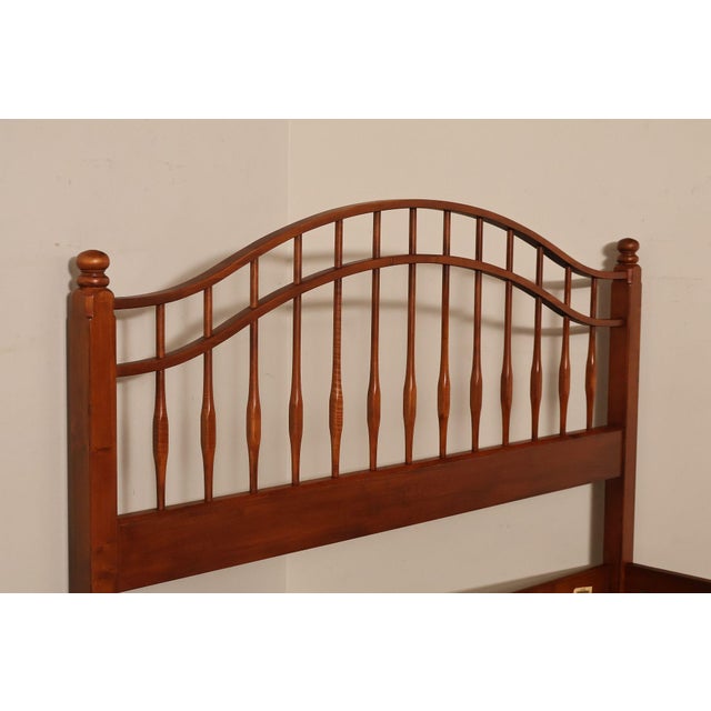 Farmhouse Ethan Allen 'Country Crossings' Queen Bed For Sale - Image 3 of 18