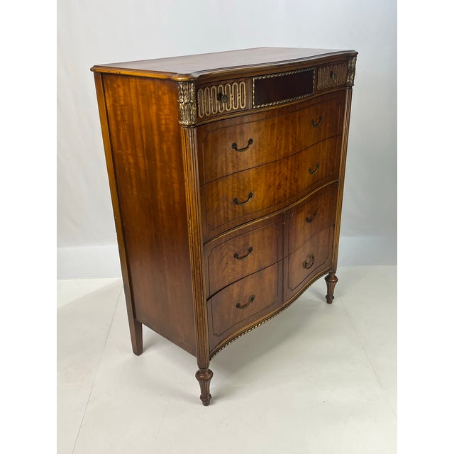Early 20th Century Neoclassical Serpentine Chest of Drawers For Sale - Image 4 of 13