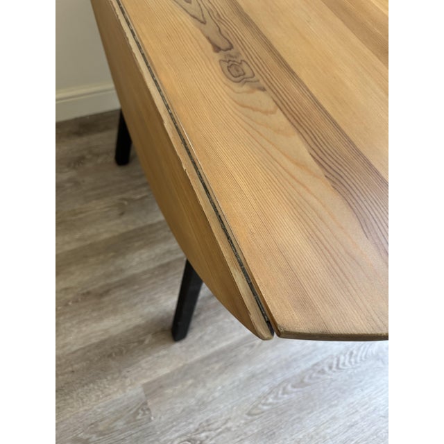 1980s Round Drop Leaf Dining Table by Lucian Ercolani for Ercol, 1980s For Sale - Image 5 of 16