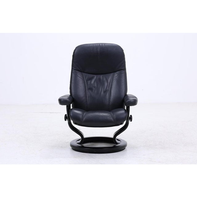 Set of Consul Recliner with Ottoman in Leather from Stressless For Sale - Image 3 of 18