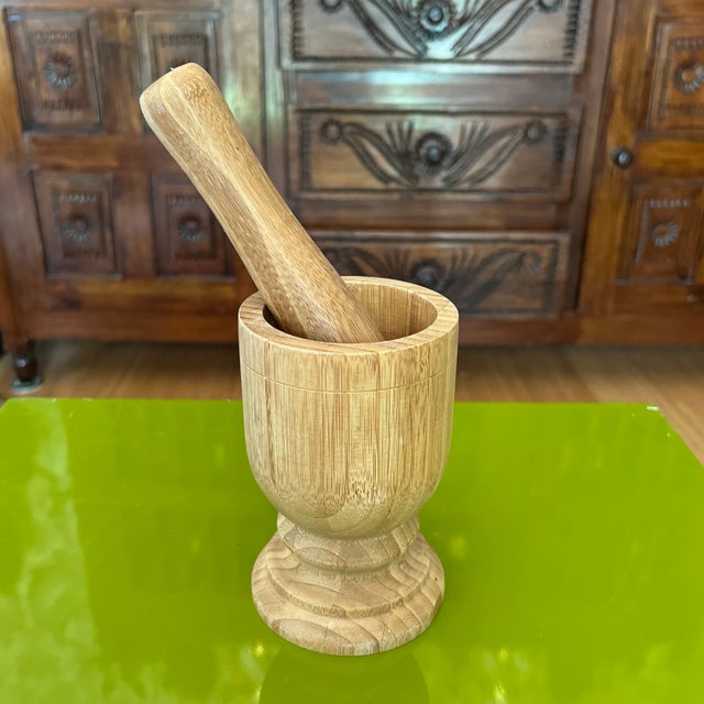 1960s Wooden Mortar and Pestle For Sale In Atlanta - Image 6 of 6