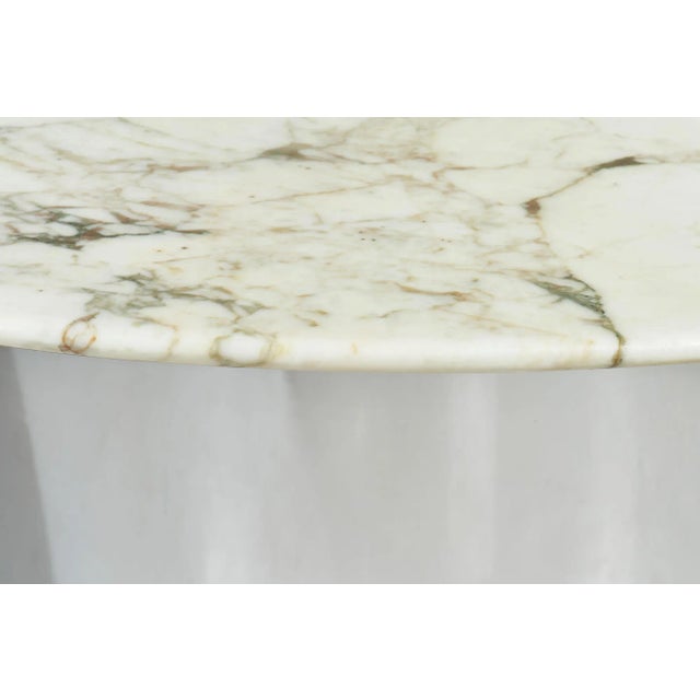 Arabescato Marble and Stainless Steel Drum Dining Table Stone International Italy, 1970 For Sale - Image 4 of 10