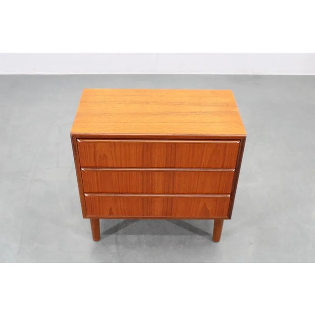 - Item was carefully refurbished - Minor signs of use