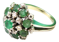 White Gold Ring with Brilliant-Cut Diamonds and Calibrated Emeralds