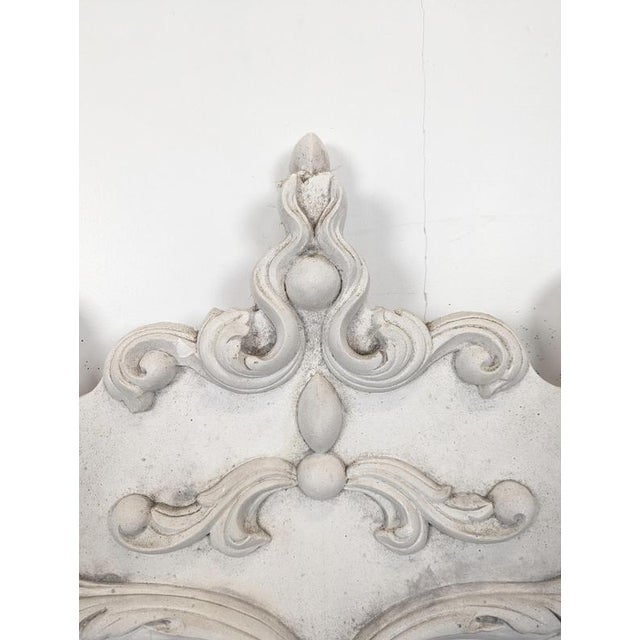 Large Rocaille Pediment in Stucco and White Patinated Carved Wood with Oculus For Sale - Image 4 of 10