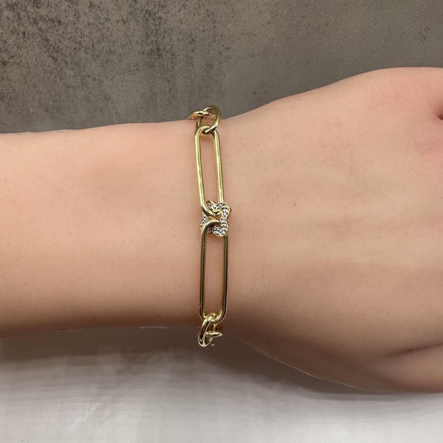 Italian Paperclip Style Bracelet in 14kt Yellow Gold - 7.75", 4.4g, Two-Tone For Sale - Image 4 of 4